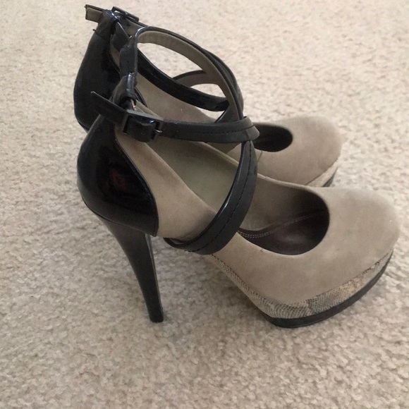 Shoes - Picture 2 of 5